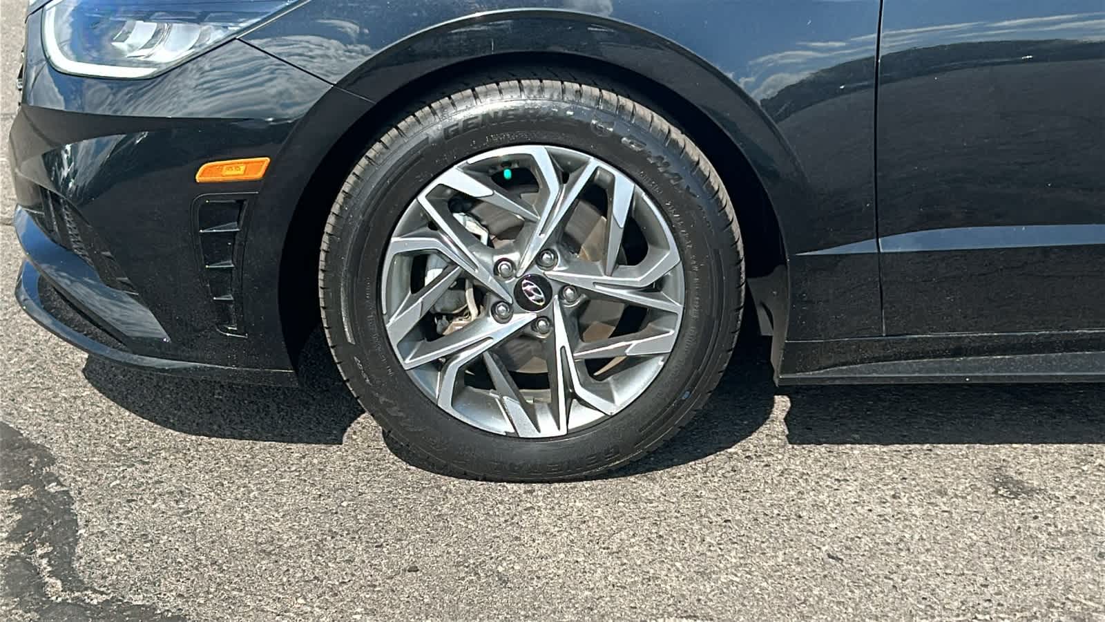 Thumbnail: 2023 Hyundai Sonata - 9