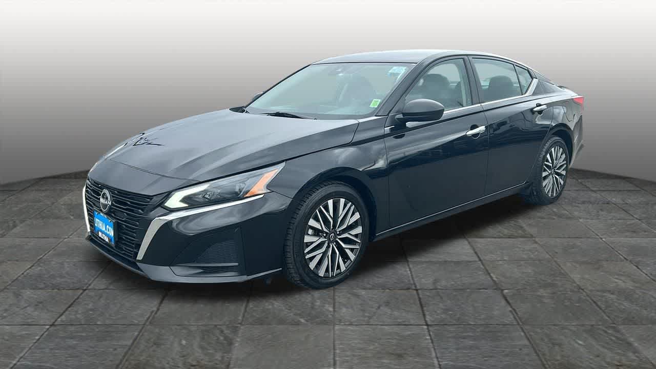 Thumbnail: 2024 Nissan Altima - 1