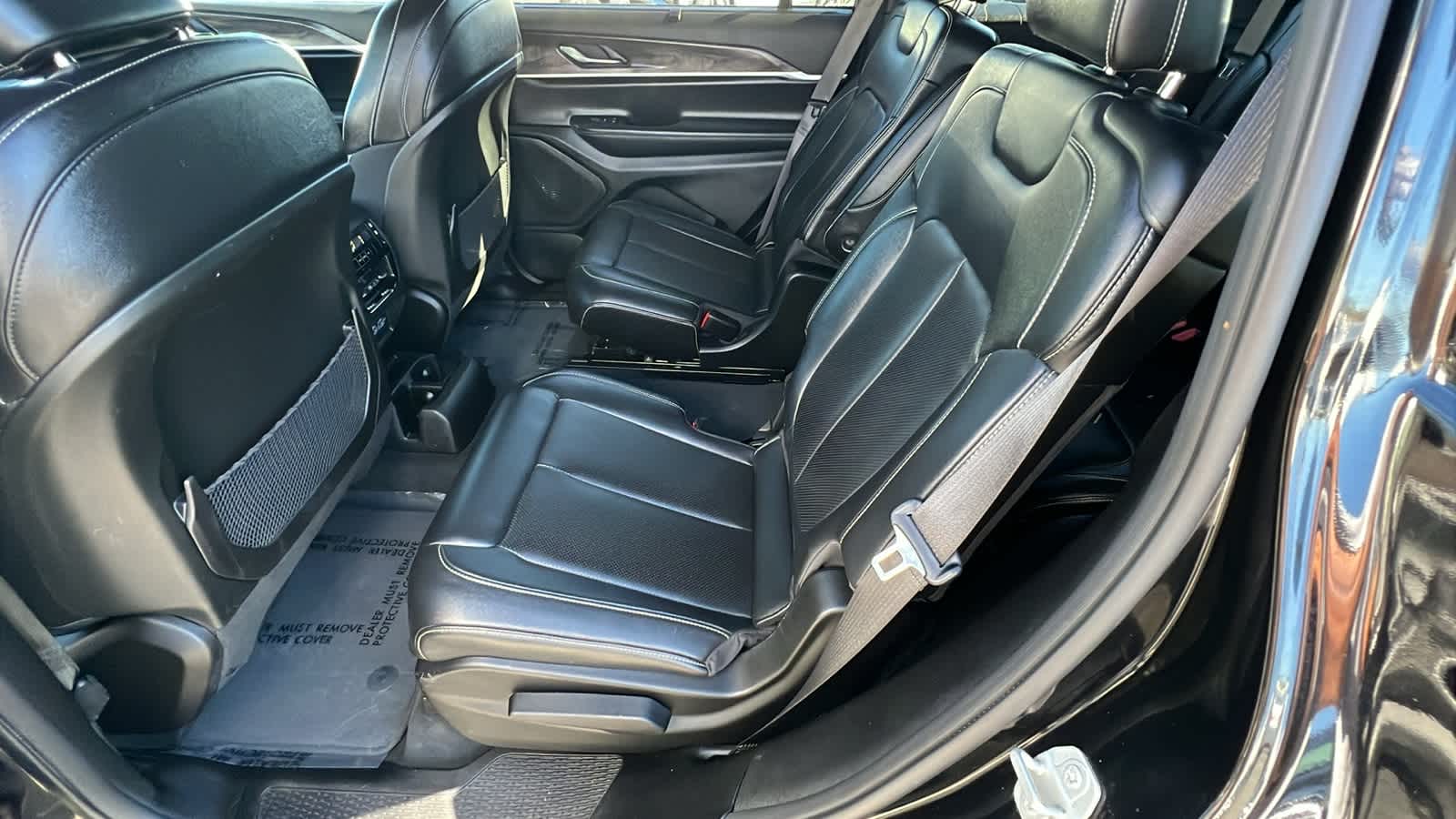 Thumbnail: 2024 Jeep Grand Cherokee L - 24