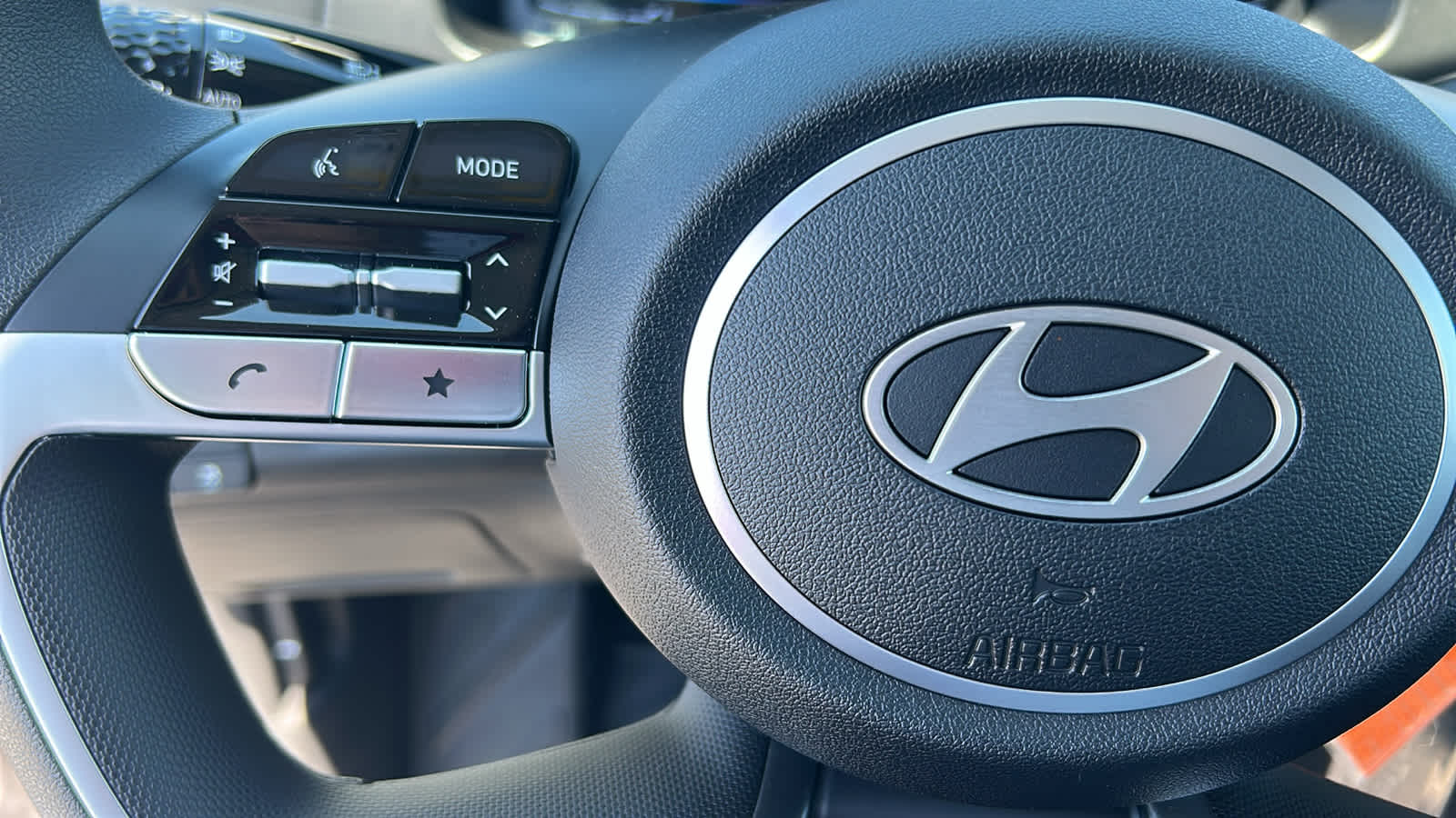Thumbnail: 2025 Hyundai Elantra - 19
