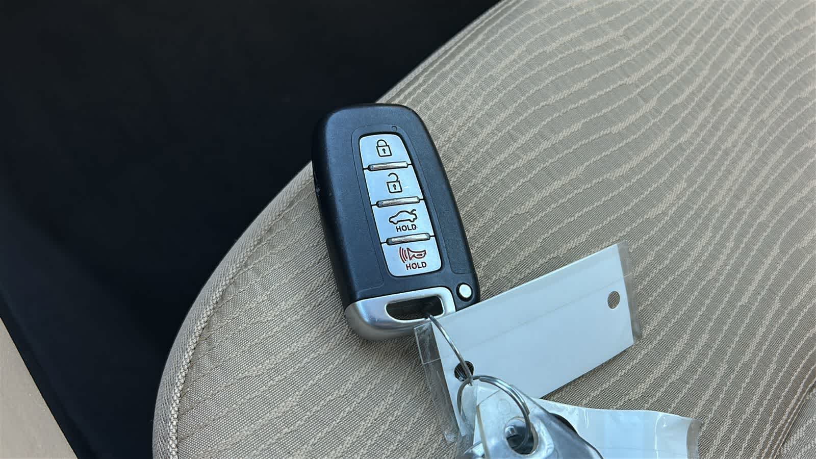 Thumbnail: 2012 Hyundai Sonata - 27