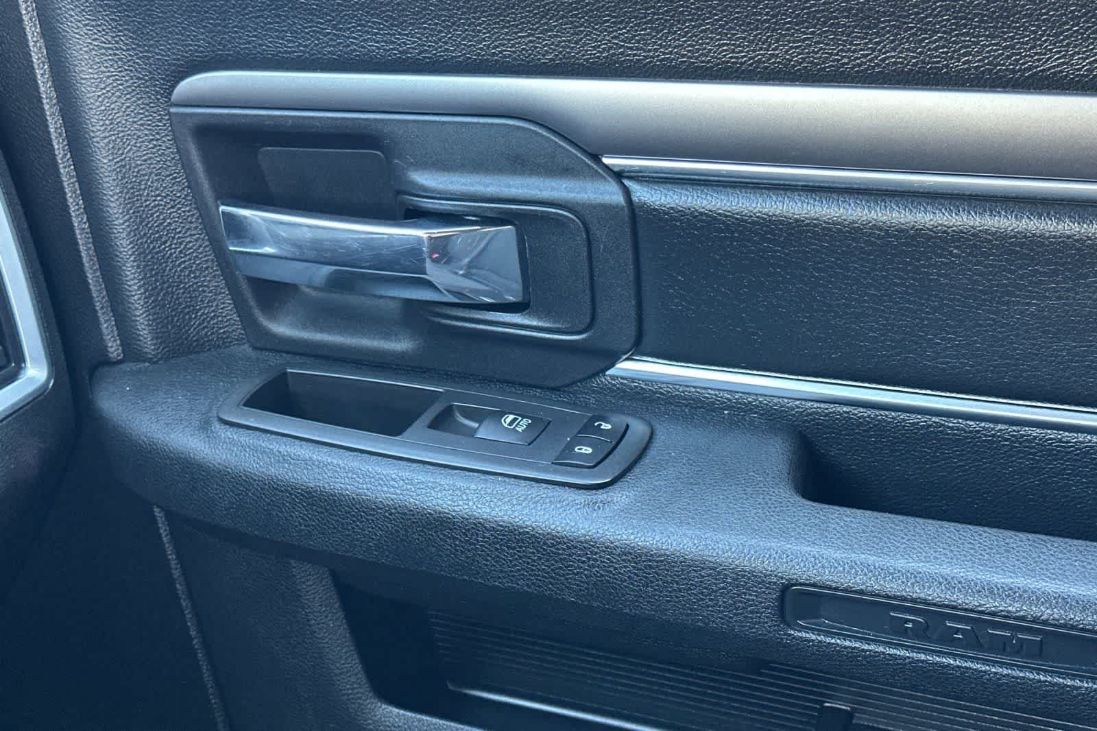 Thumbnail: 2022 RAM 1500 Classic - 24