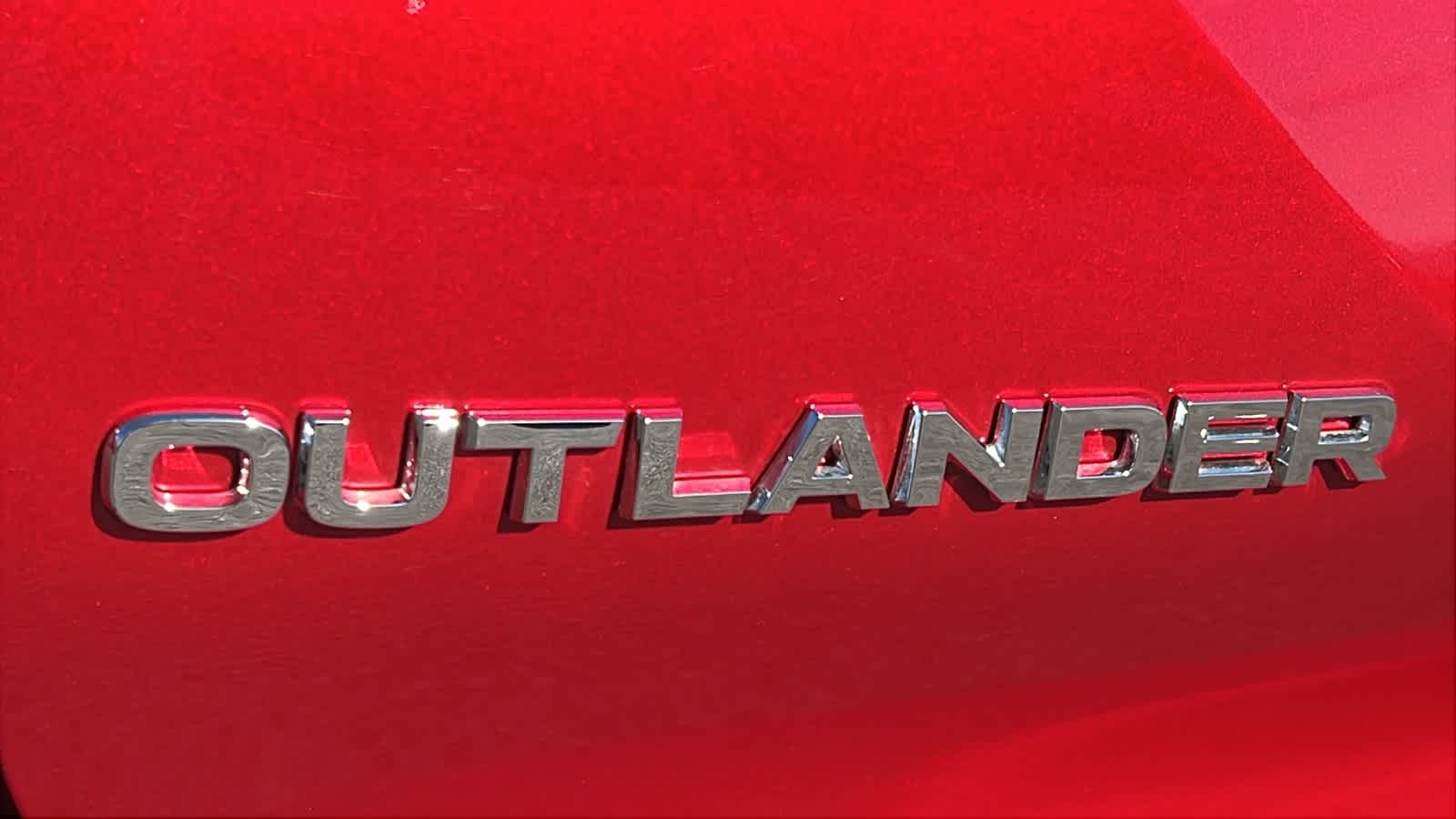 Thumbnail: 2024 Mitsubishi Outlander - 28