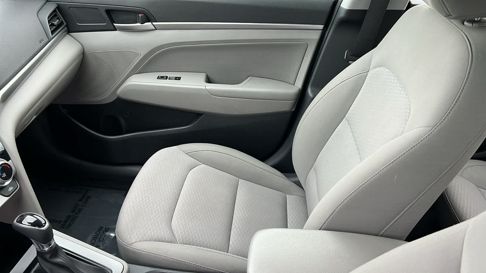 Thumbnail: 2019 Hyundai Elantra - 12