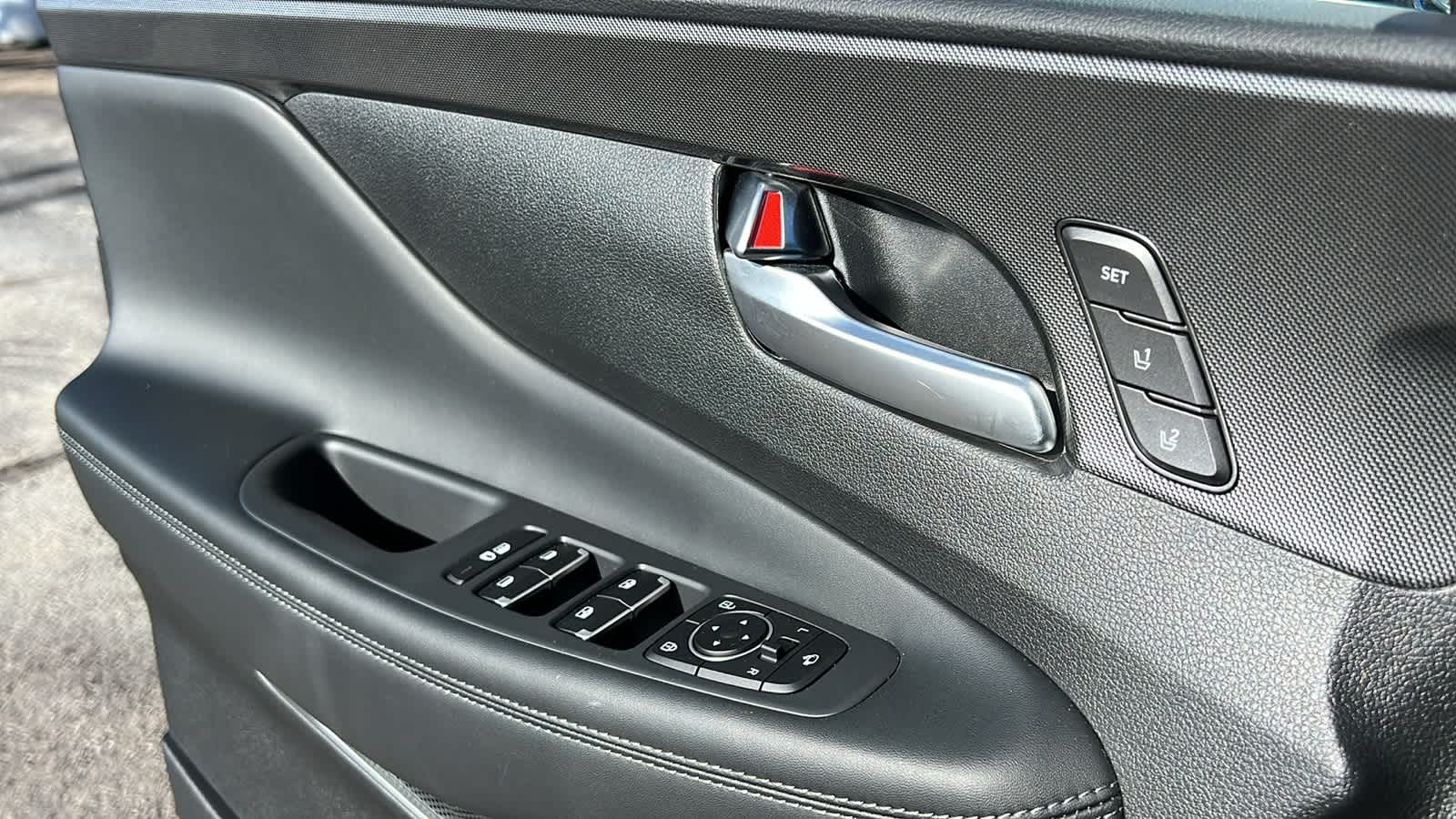 Thumbnail: 2022 Hyundai Santa Fe - 22