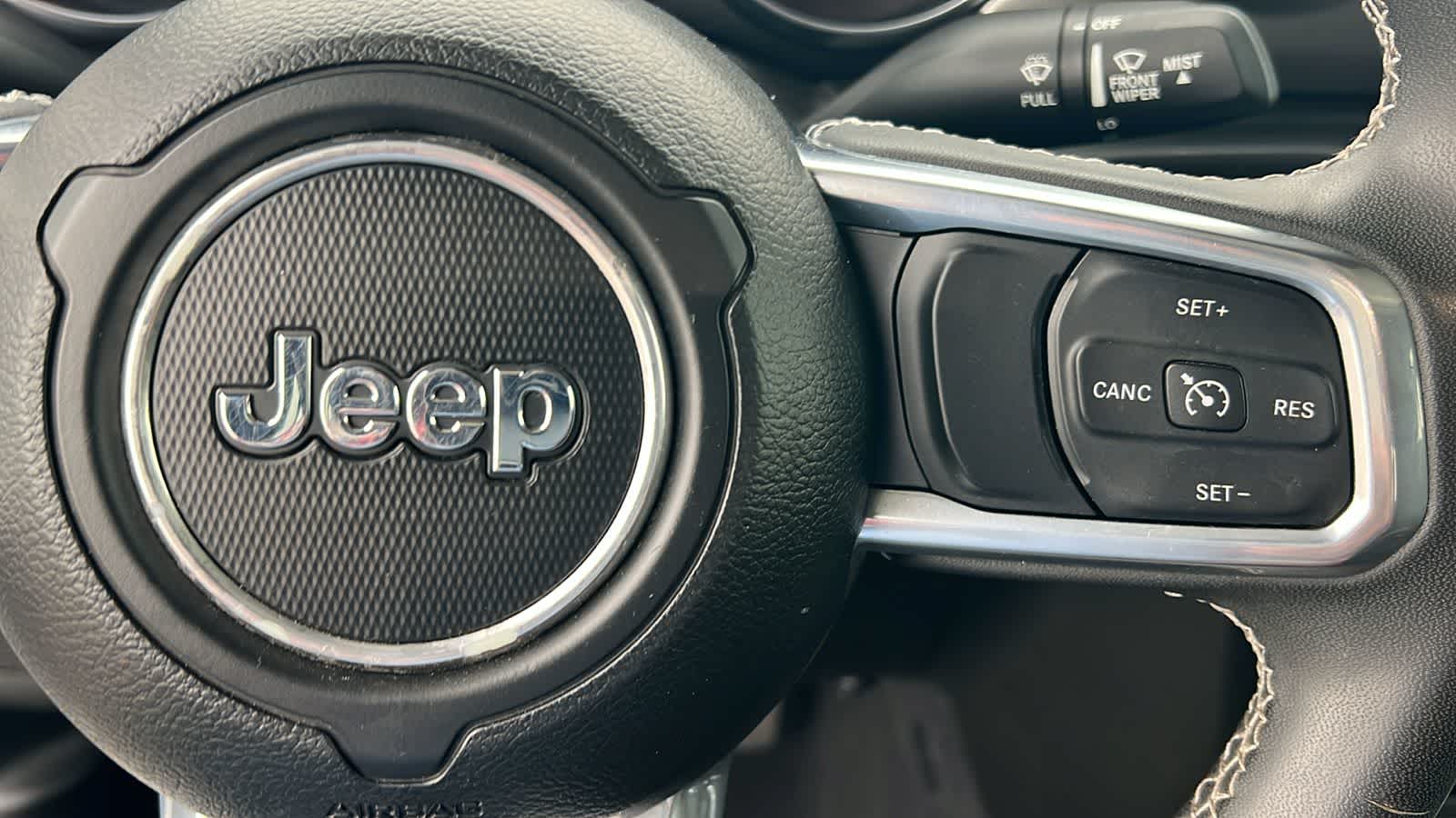 Thumbnail: 2023 Jeep Gladiator - 20