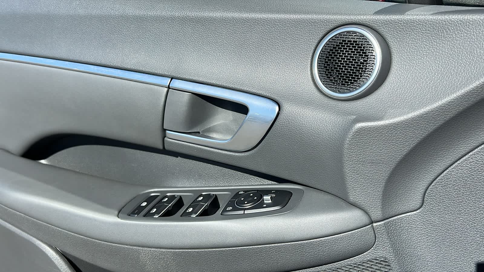 Thumbnail: 2021 Hyundai Sonata - 22