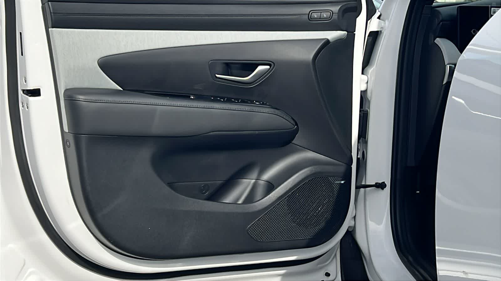 Thumbnail: 2025 Hyundai Santa Cruz - 23