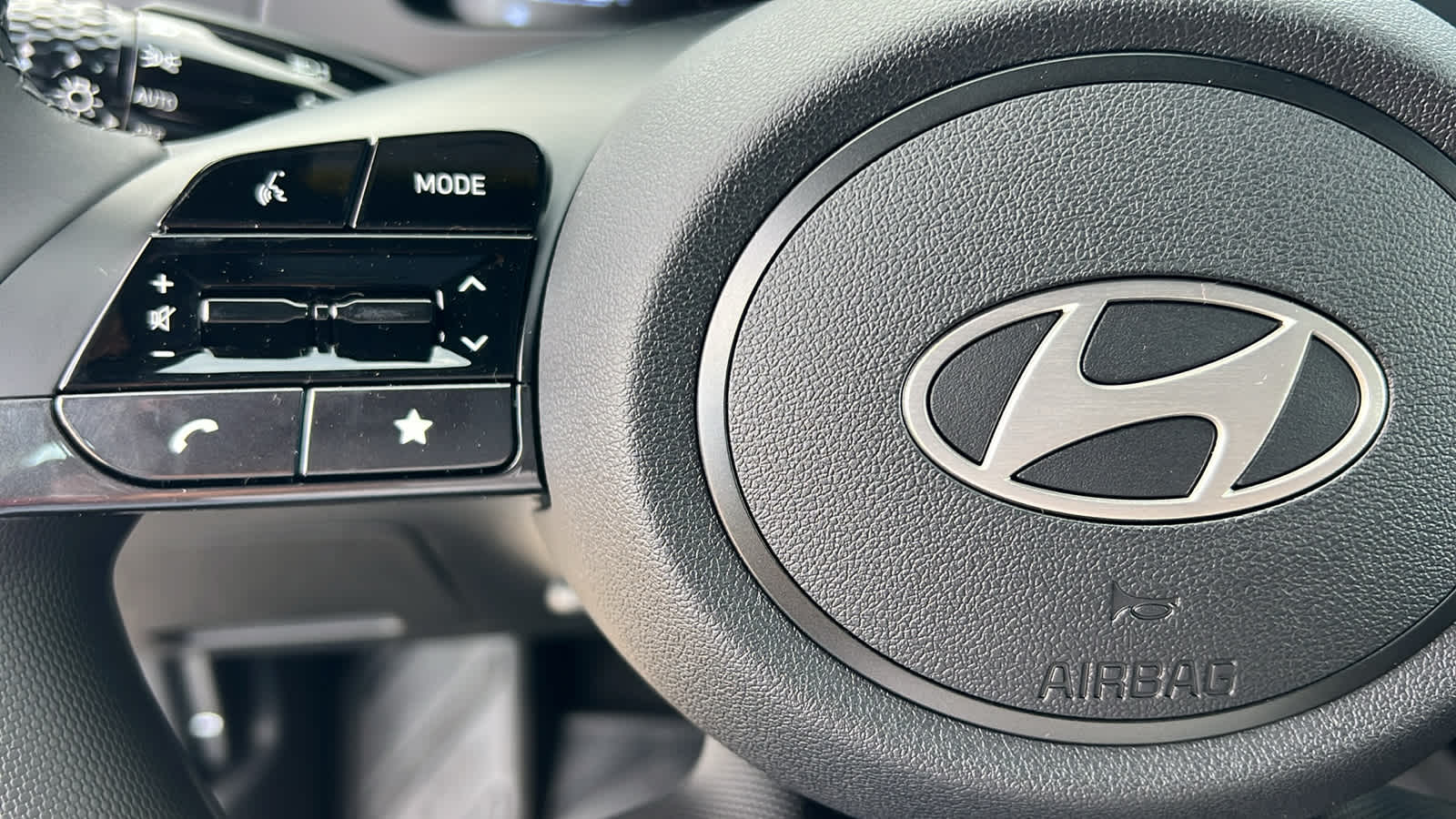 Thumbnail: 2025 Hyundai Elantra - 19