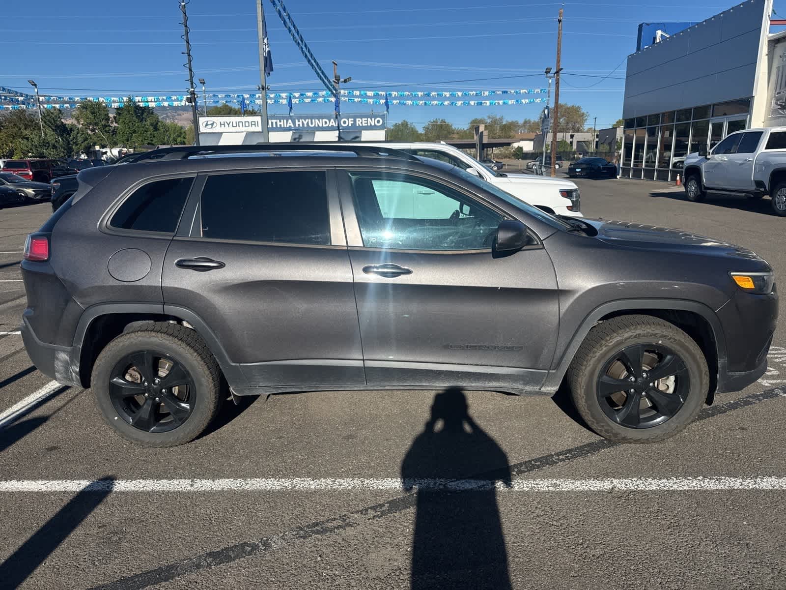 Thumbnail: 2019 Jeep Cherokee - 6