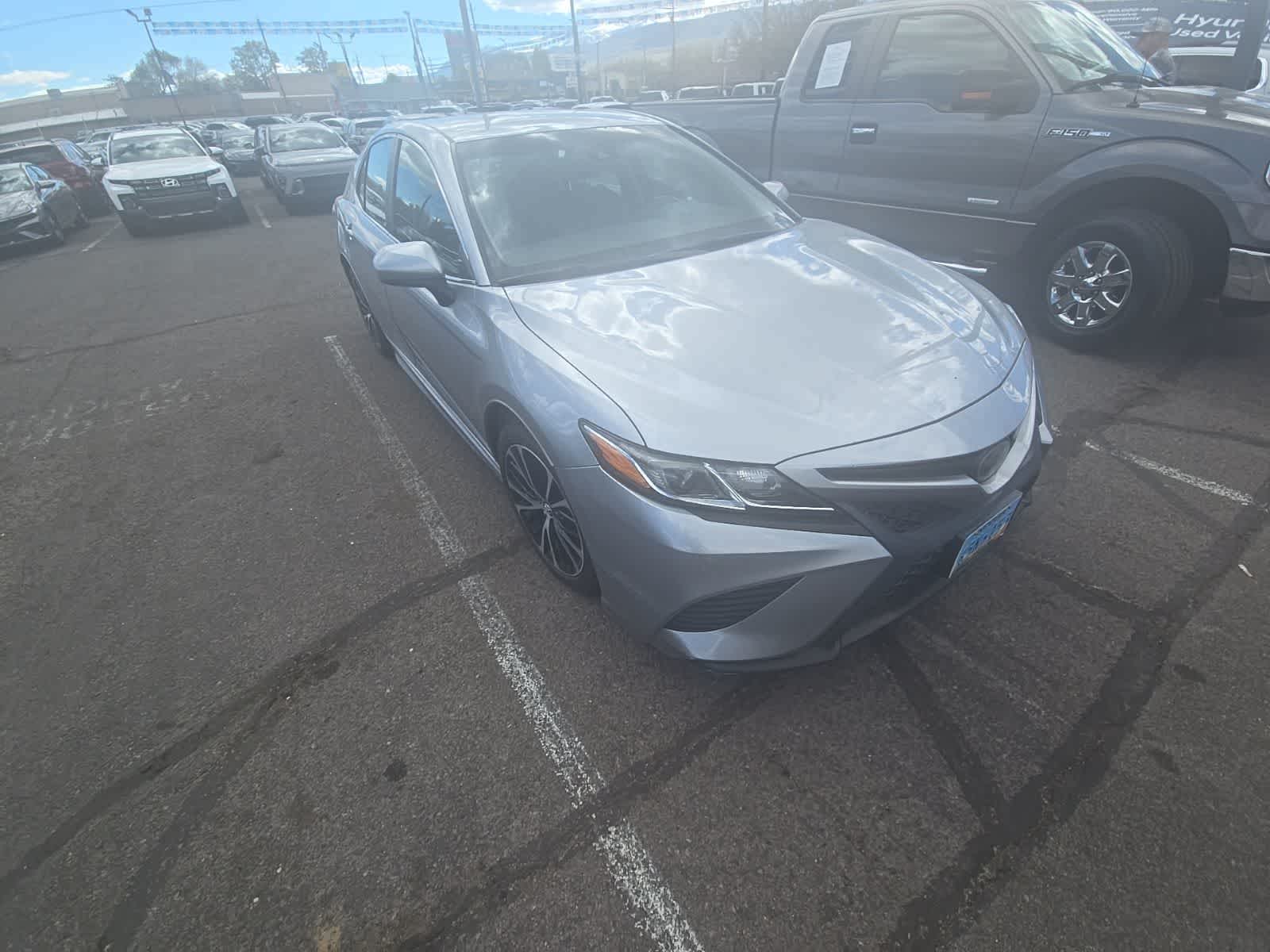 Thumbnail: 2018 Toyota Camry - 3