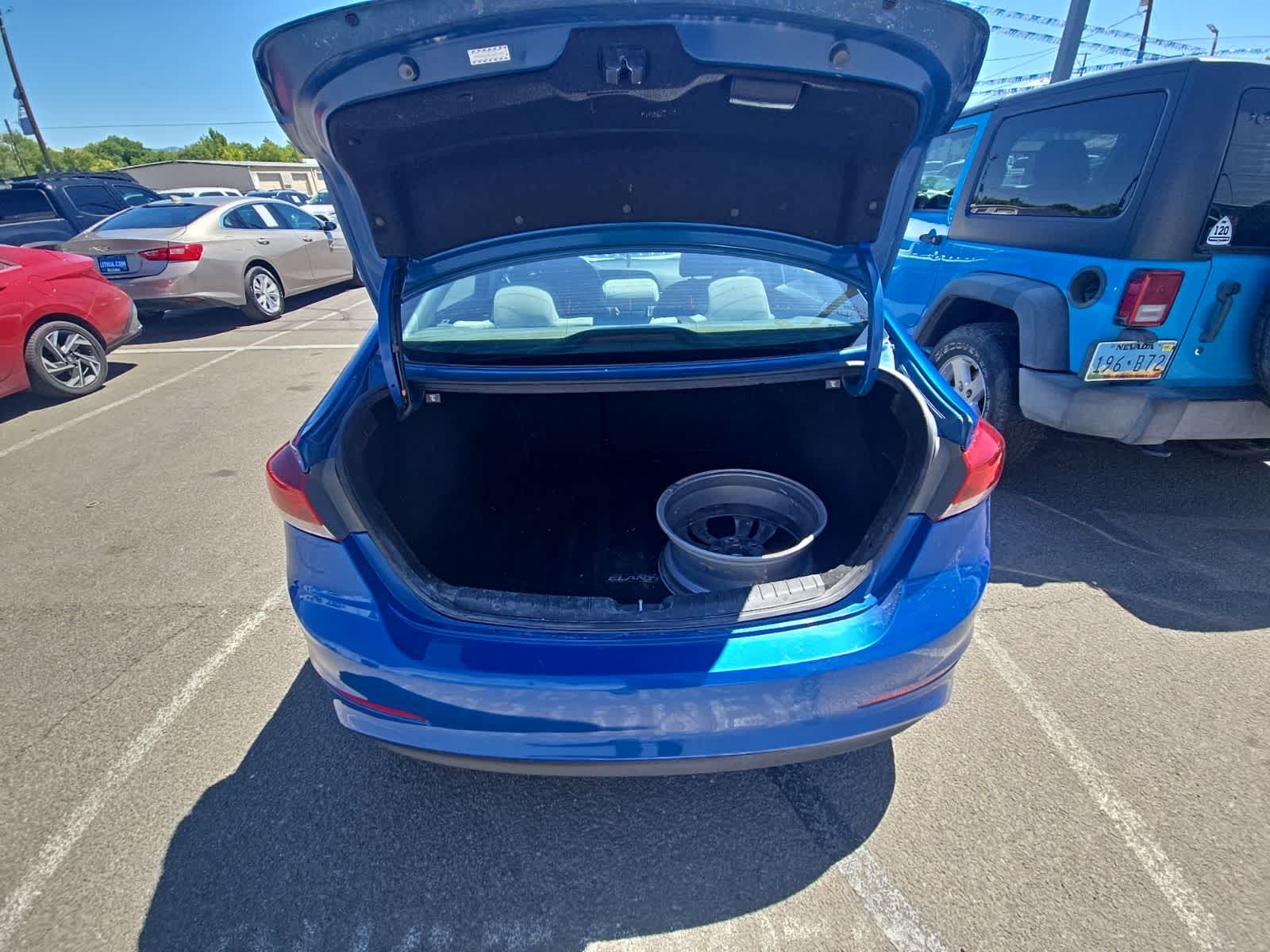 Thumbnail: 2018 Hyundai Elantra - 16