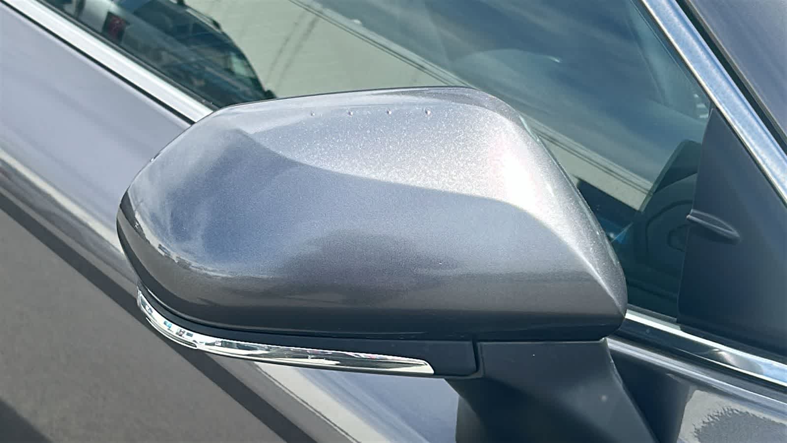 Thumbnail: 2023 Toyota Camry - 17