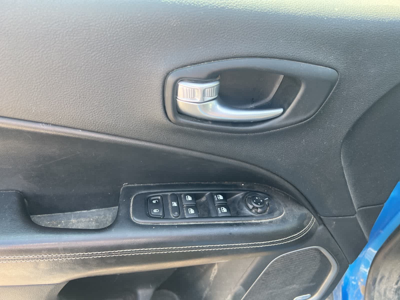 Thumbnail: 2021 Jeep Compass - 17