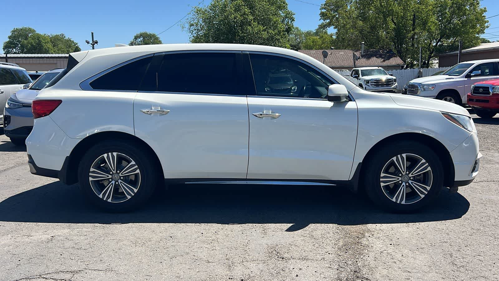 Thumbnail: 2019 Acura MDX - 4