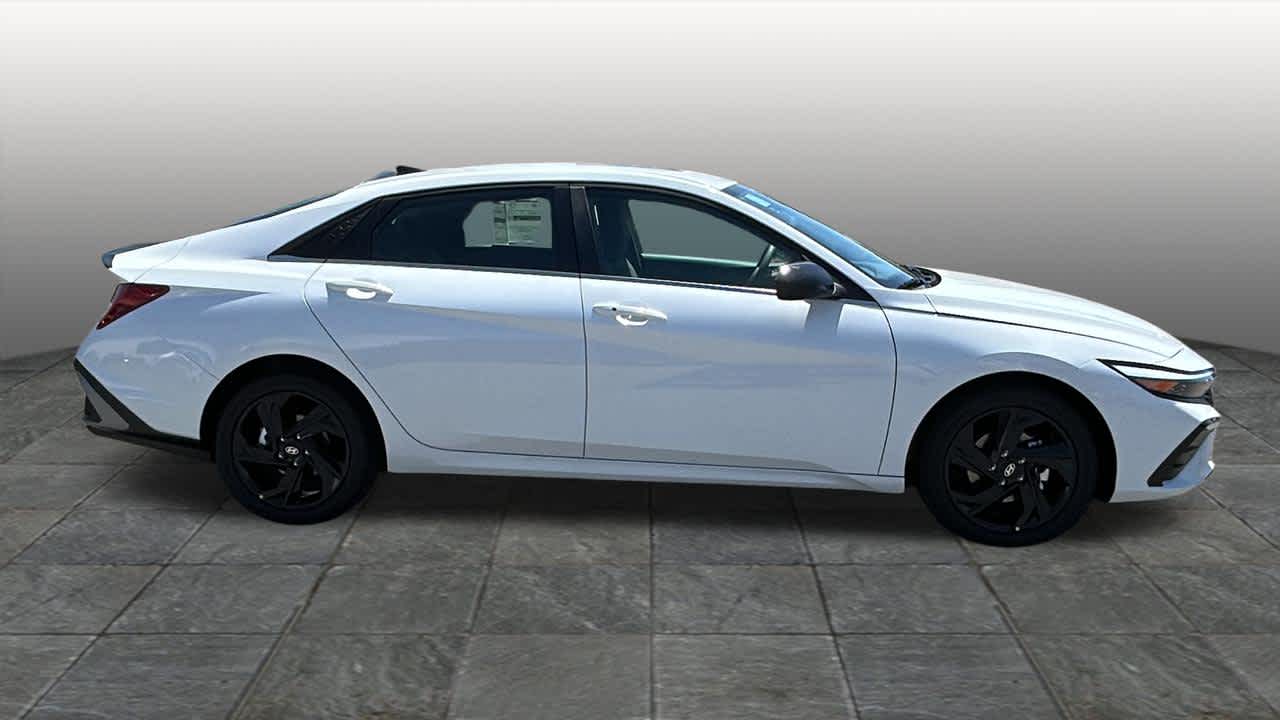 Thumbnail: 2026 Hyundai Elantra - 4