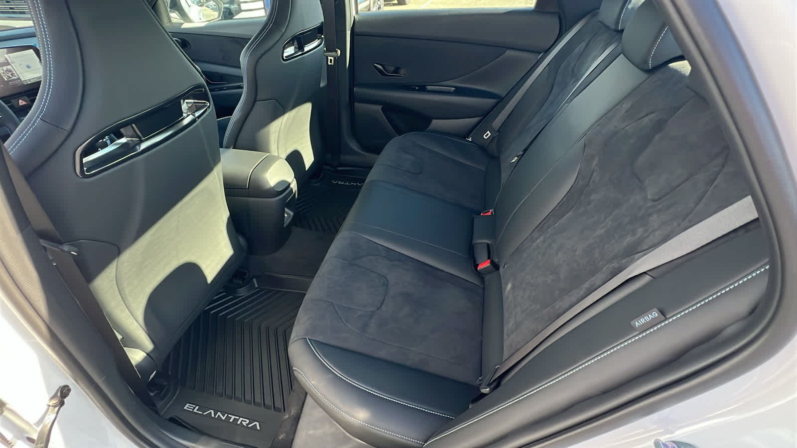 Thumbnail: 2025 Hyundai Elantra - 24