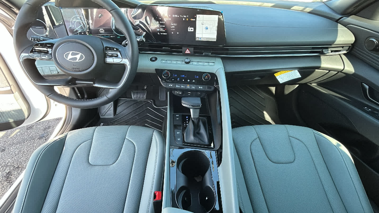Thumbnail: 2025 Hyundai Elantra - 26
