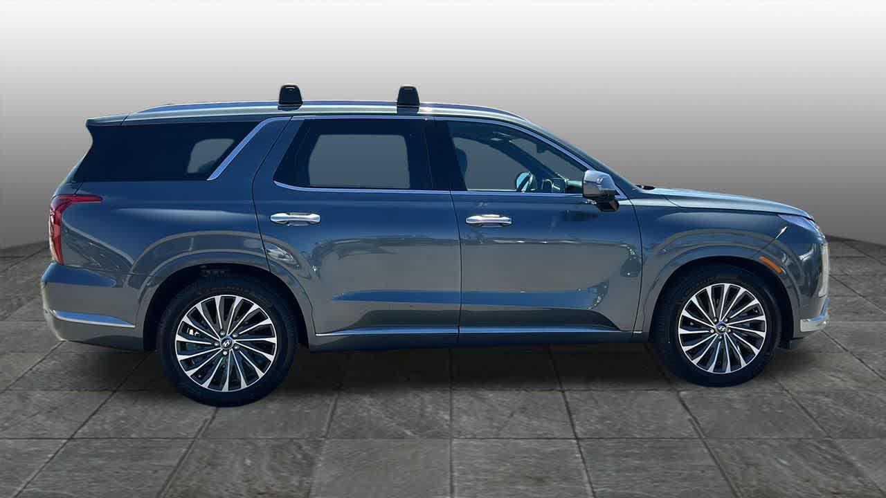 Thumbnail: 2023 Hyundai Palisade - 4