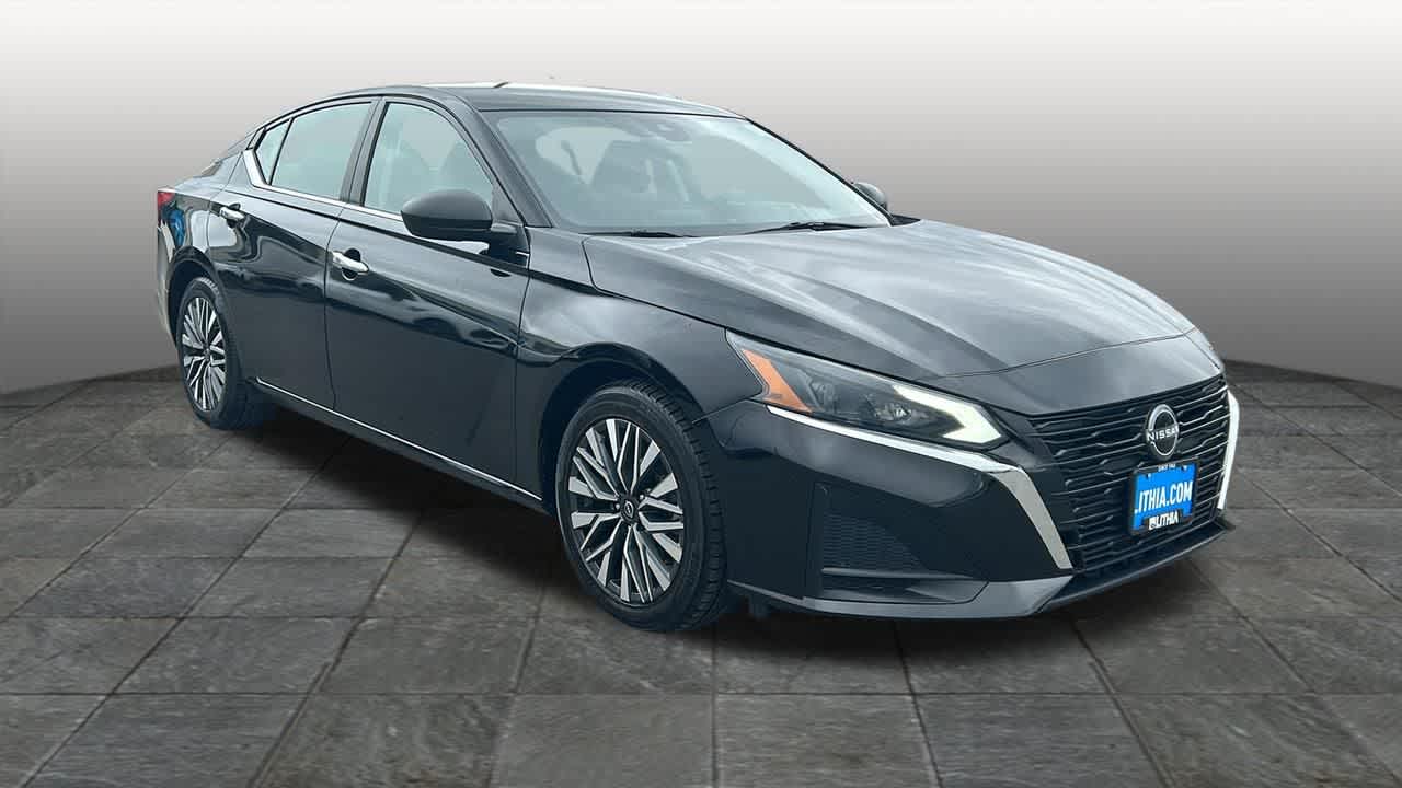 Thumbnail: 2024 Nissan Altima - 3