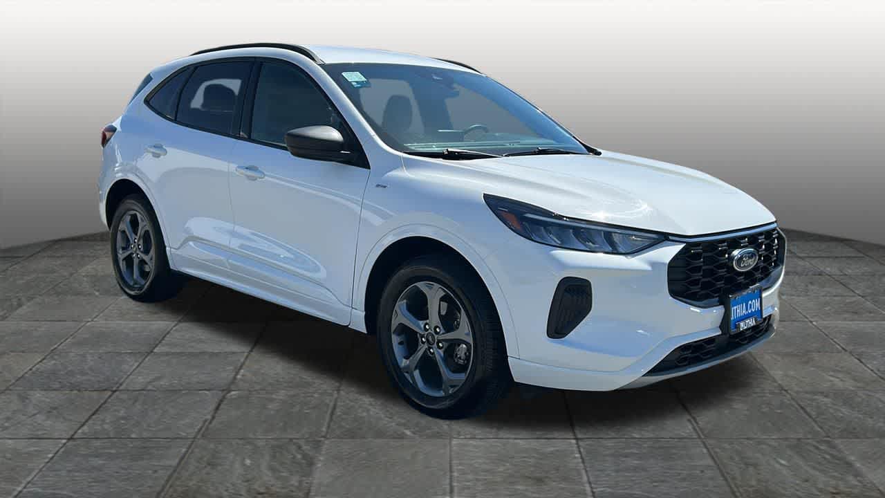 Thumbnail: 2023 Ford Escape - 3