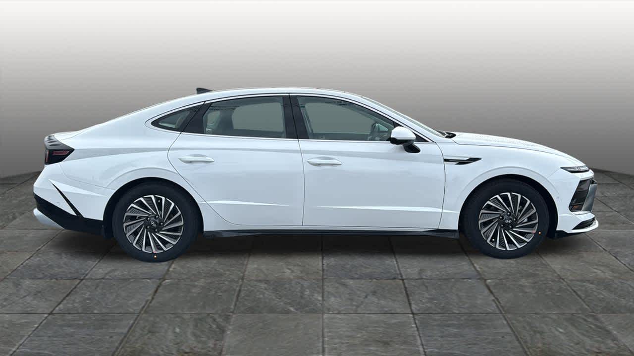Thumbnail: 2026 Hyundai Sonata - 4