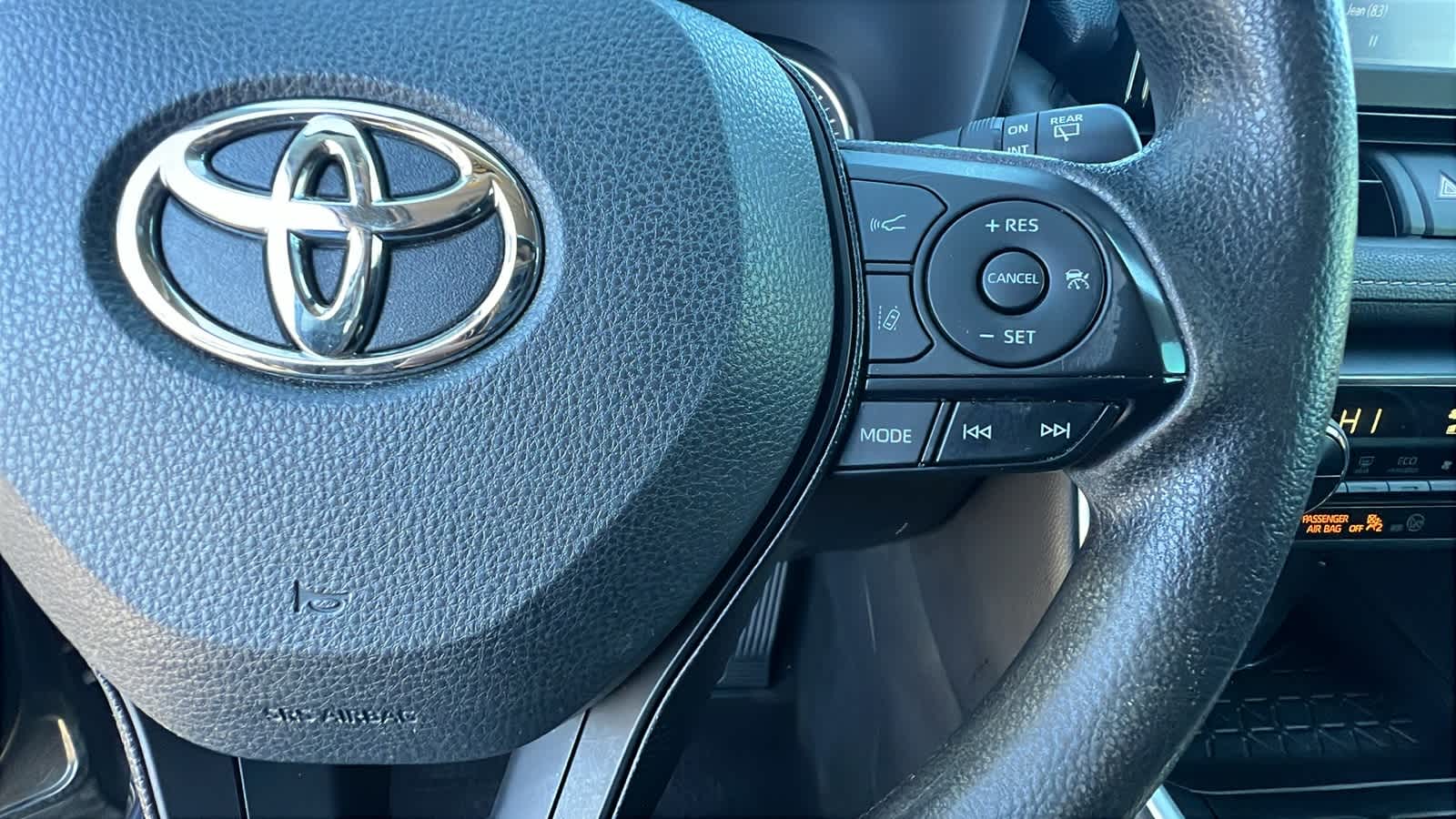 Thumbnail: 2020 Toyota RAV4 - 20
