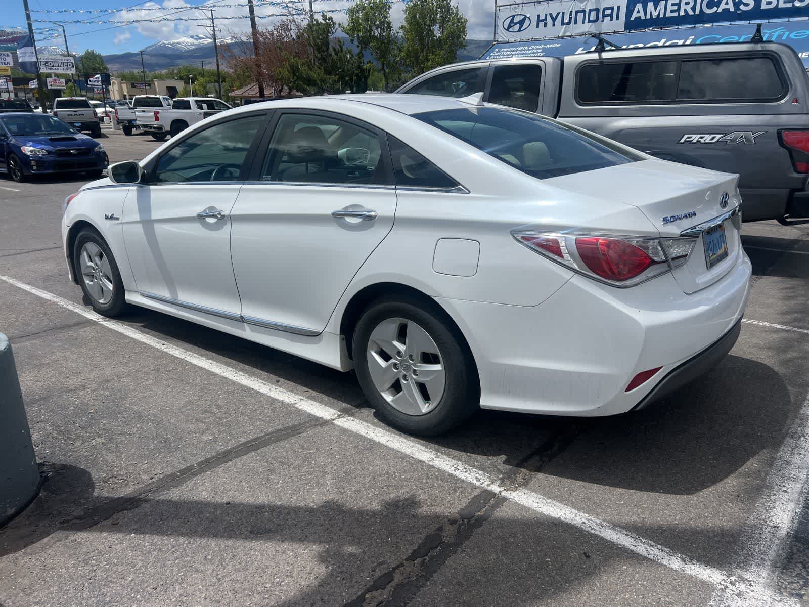 Thumbnail: 2012 Hyundai Sonata - 3