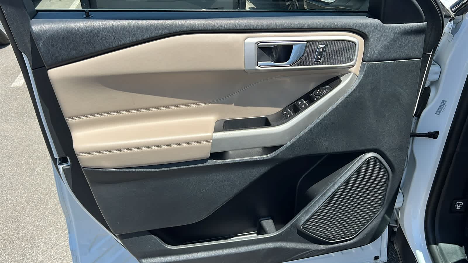 Thumbnail: 2022 Ford Explorer - 23