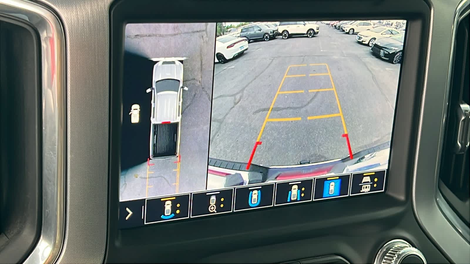 Thumbnail: 2023 GMC Sierra 2500 - 16