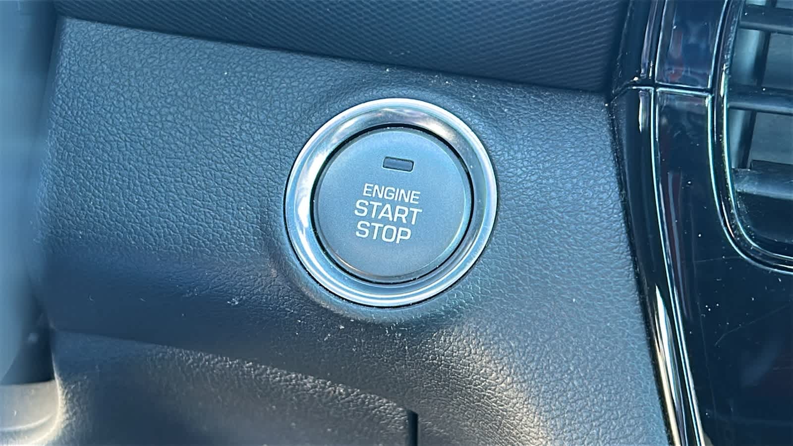 Thumbnail: 2020 Hyundai Ioniq - 17