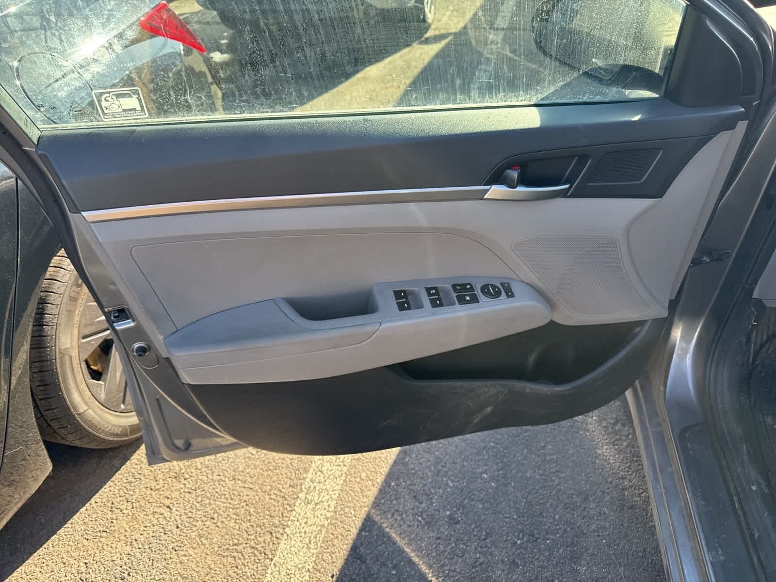 Thumbnail: 2019 Hyundai Elantra - 15