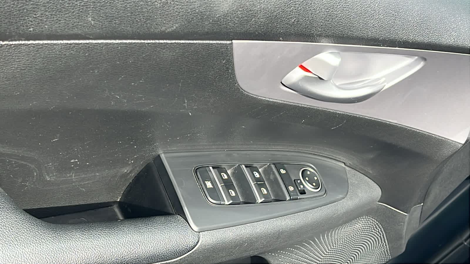 Thumbnail: 2024 Kia Forte - 22