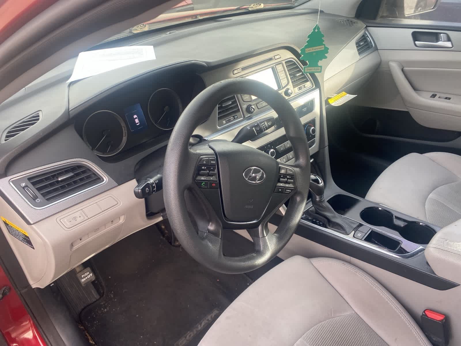 Thumbnail: 2015 Hyundai Sonata - 17