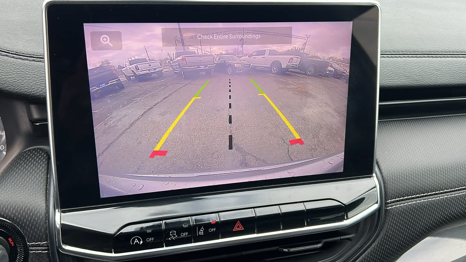 Thumbnail: 2022 Jeep Compass - 16