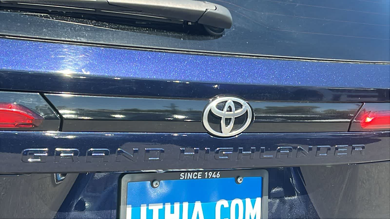 Thumbnail: 2024 Toyota Grand Highlander - 28