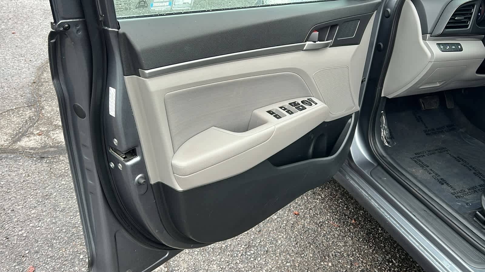 Thumbnail: 2019 Hyundai Elantra - 23