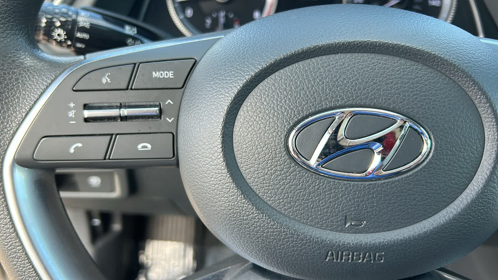 Thumbnail: 2023 Hyundai Sonata - 19