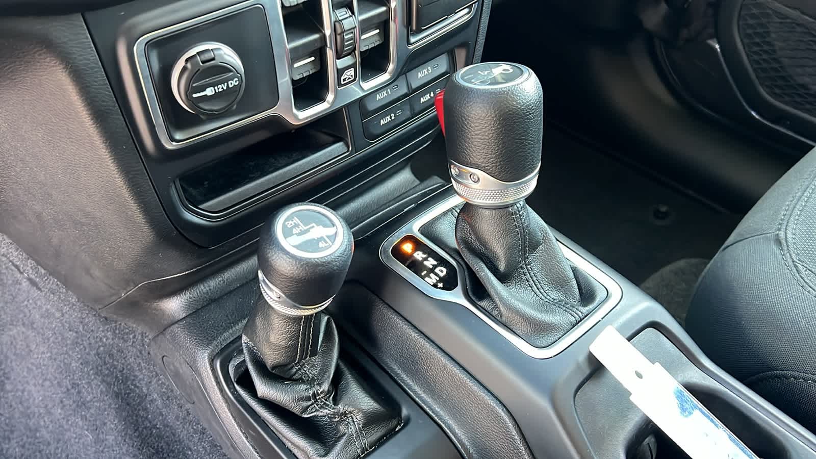 Thumbnail: 2019 Jeep Wrangler - 13