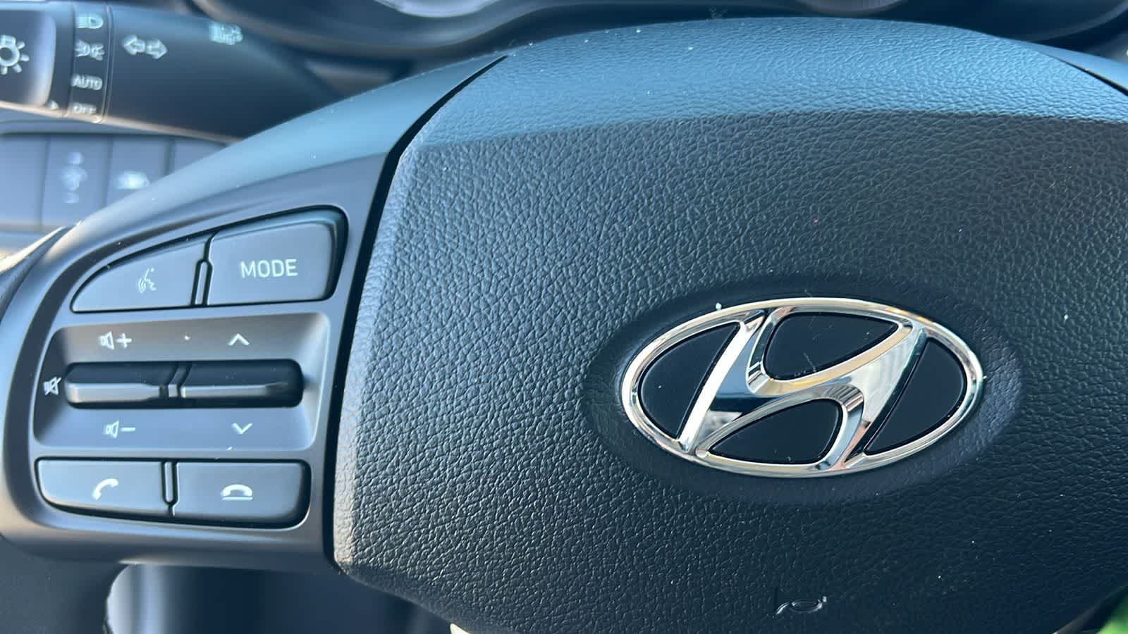 Thumbnail: 2022 Hyundai Venue - 19