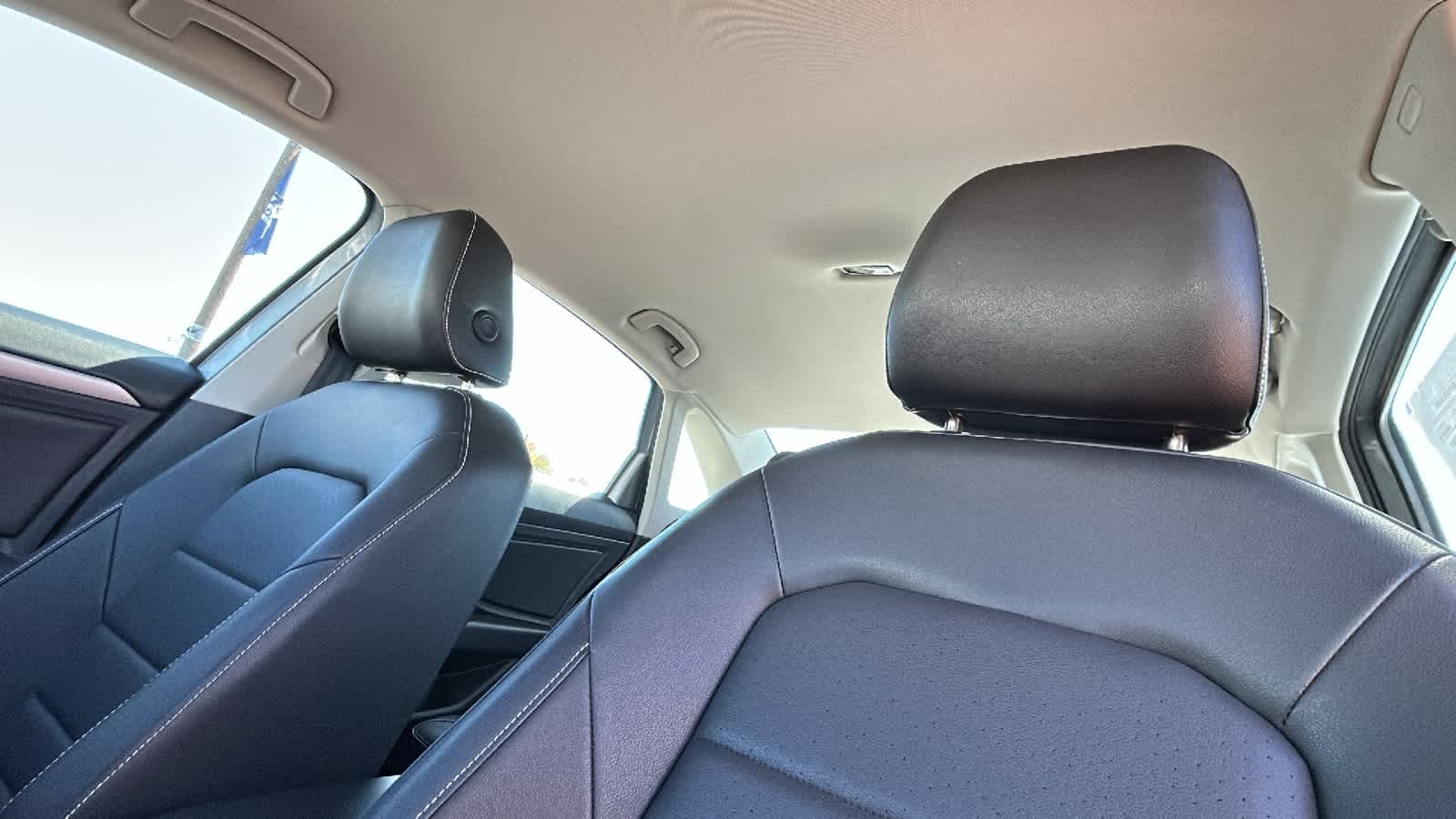 Thumbnail: 2024 Volkswagen Jetta - 11