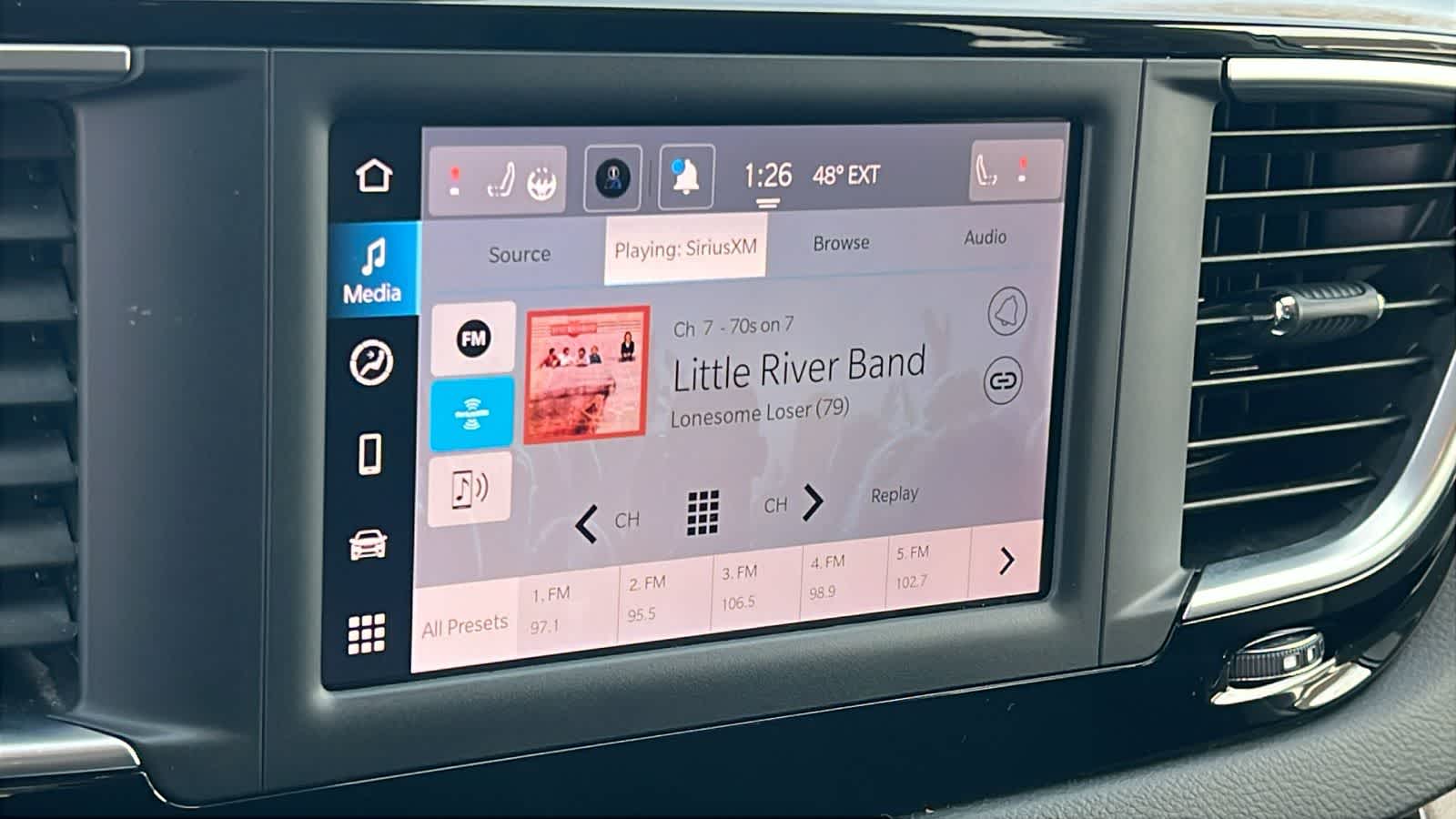 Thumbnail: 2023 Chrysler Voyager - 15