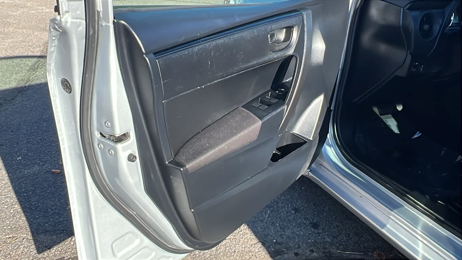 Thumbnail: 2017 Toyota Corolla - 23