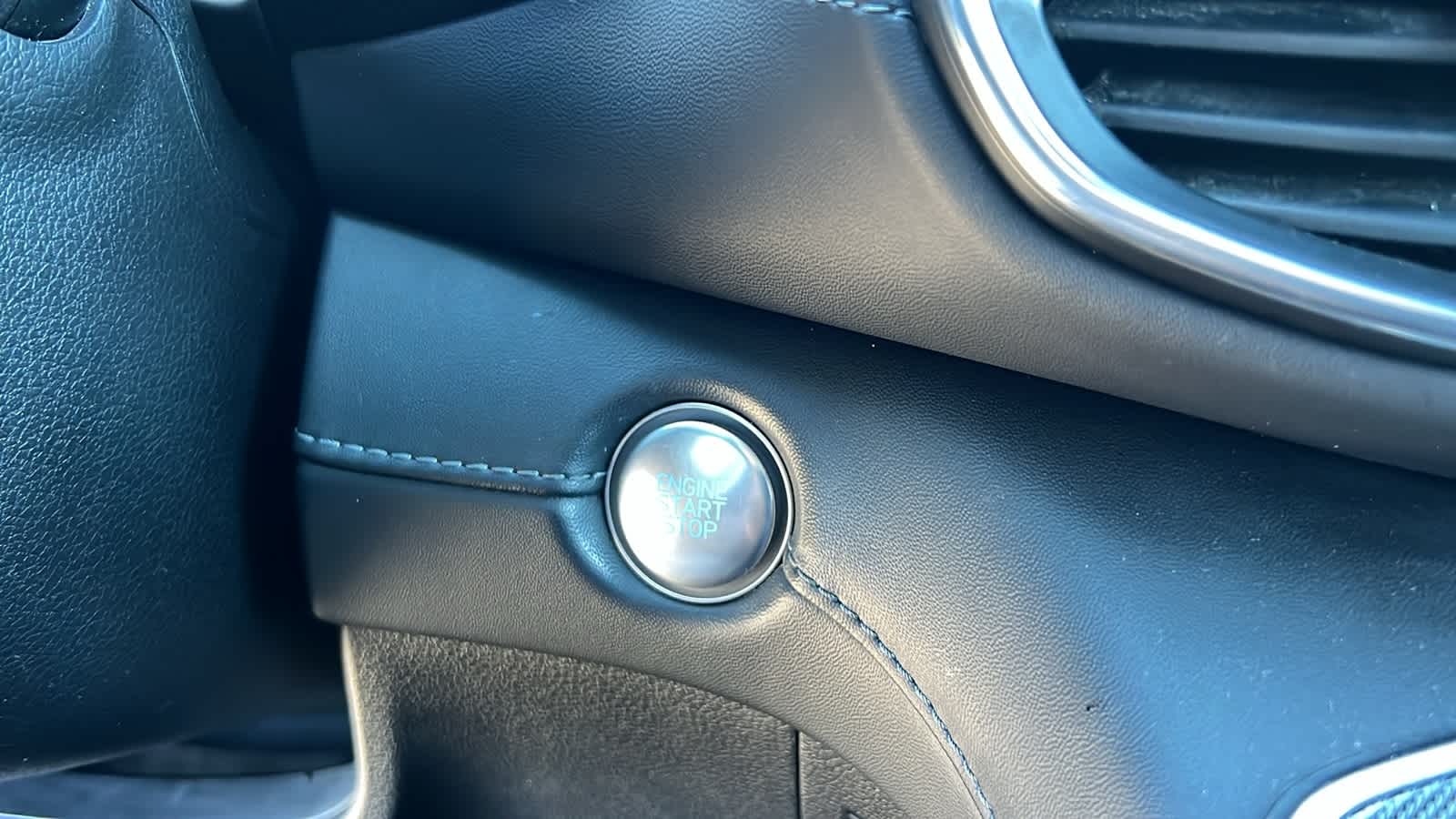 Thumbnail: 2021 Hyundai Santa Fe - 17