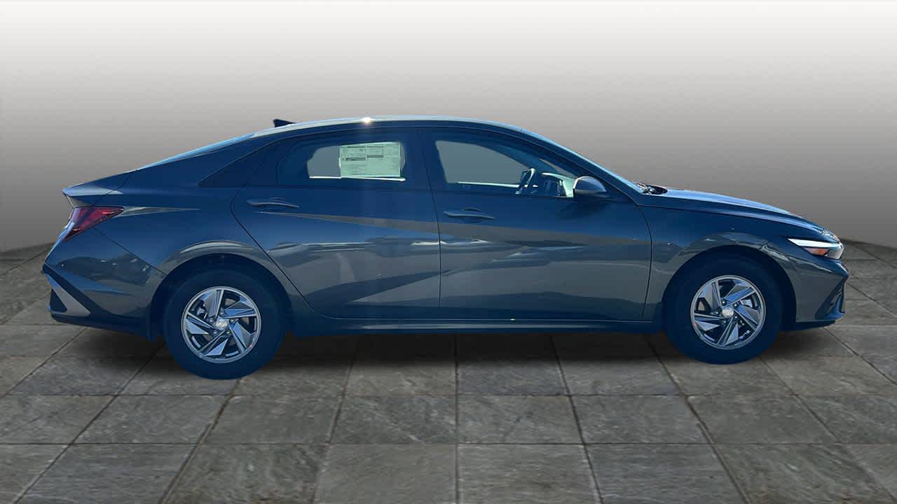 Thumbnail: 2026 Hyundai Elantra - 4