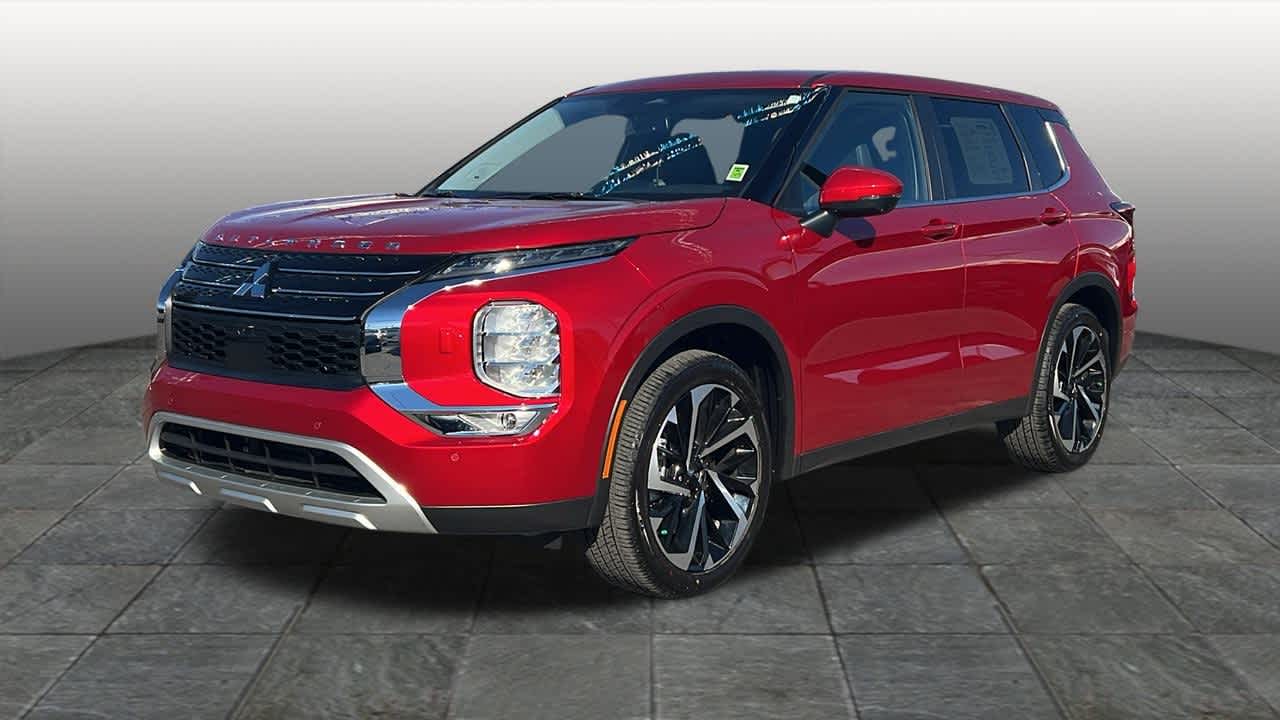 Thumbnail: 2024 Mitsubishi Outlander - 1