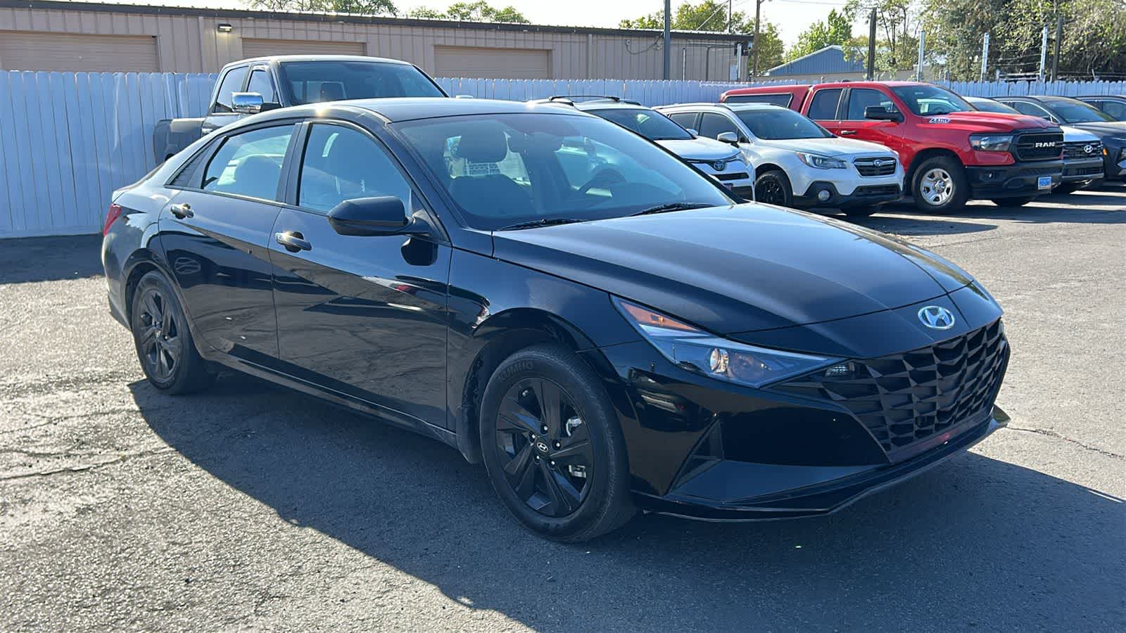 Thumbnail: 2022 Hyundai Elantra - 19