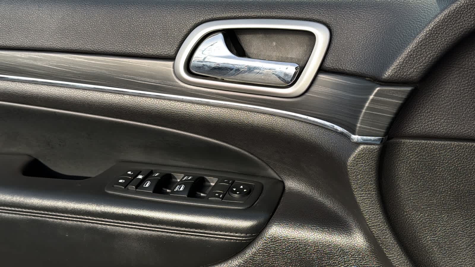 Thumbnail: 2019 Jeep Grand Cherokee - 22