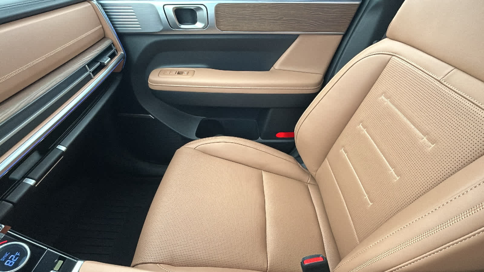 Thumbnail: 2026 Hyundai Santa Fe - 12