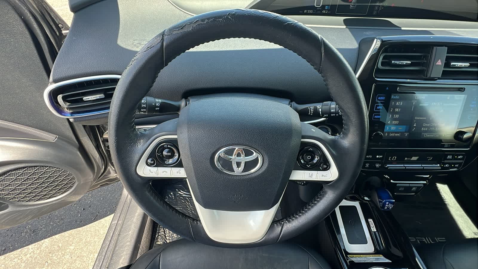 Thumbnail: 2017 Toyota Prius - 18